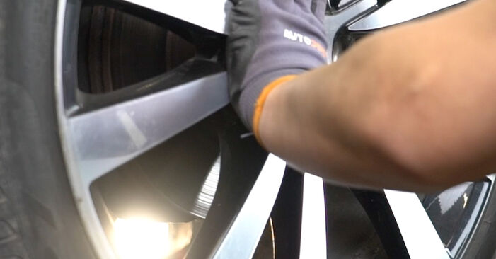 Cambio Molla Ammortizzatore posteriore (sinistro e destro) su SEAT LEON 2.0 TDI 2020. Questo manuale d'officina gratuito ti aiuterà a farlo da solo