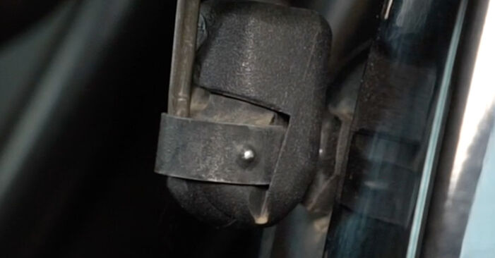 Hoe SEAT Alhambra (7V8, 7V9) 1.9 TDI 1997 Gasveer Achterklep vervangen – stapsgewijze handleidingen en videogidsen