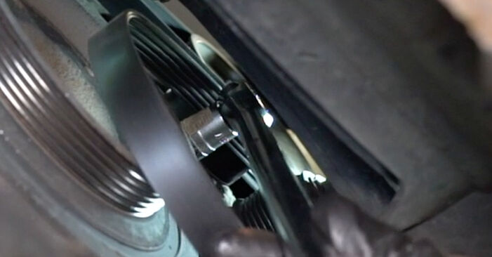 Mercedes W461 290 GD/G 290 D 2.9 (461.337, 461.338) 1991 Keilrippenriemen wechseln: Gratis Reparaturanleitungen