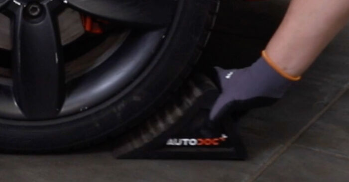 Changing Wheel Bearing on AUDI Q3 (F3B) 40 TDI quattro 2021 by yourself