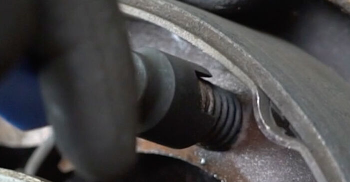 Wie man Bremsbacken beim Peugeot Partner K9 2008 wechselt - Gratis PDF- und Video-Tutorials