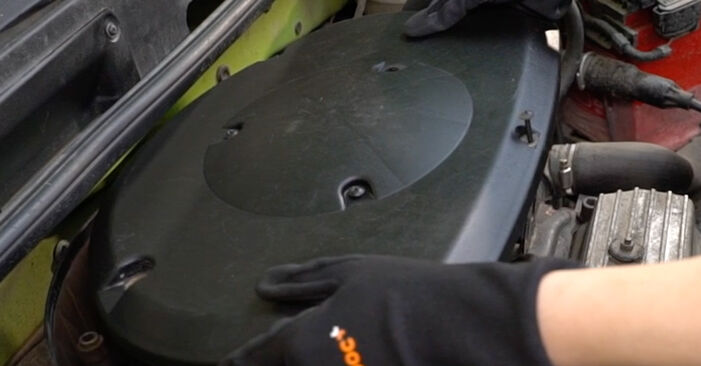 Seat Ibiza 6k 1.9 TDI 1995 Vzduchový filter výmena: bezplatné návody z našej dielne