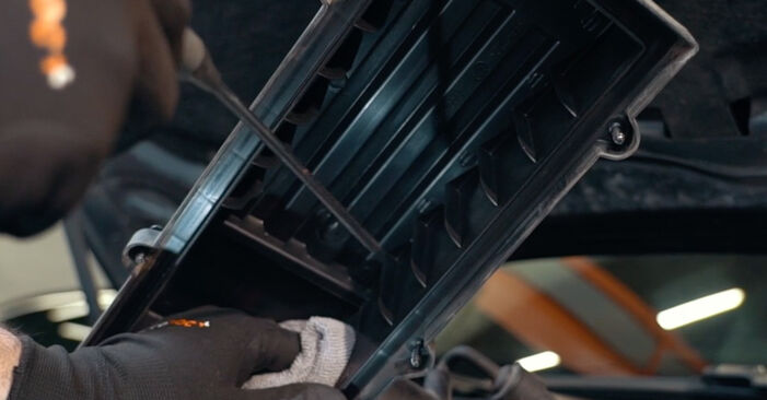 Wie schmierig ist es, selber zu reparieren: Luftfilter beim Audi TT 8J 2.0 TFSI quattro 2012 wechseln – Downloaden Sie sich Bildanleitungen