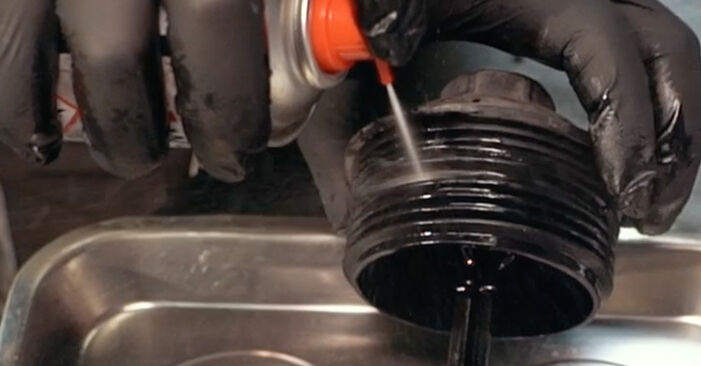 Stufenweiser Leitfaden zum Teilewechsel in Eigenregie von Skoda Superb 3t 2013 1.6 TDI Ölfilter