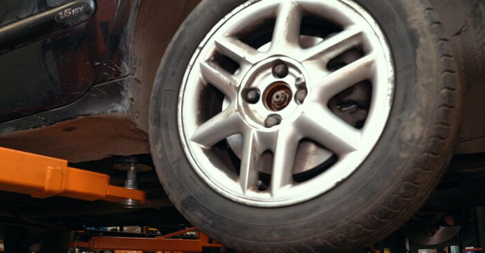 Mudar Rolamento da Roda no Dacia Logan LS 2012 não será um problema se você seguir este guia ilustrado passo a passo
