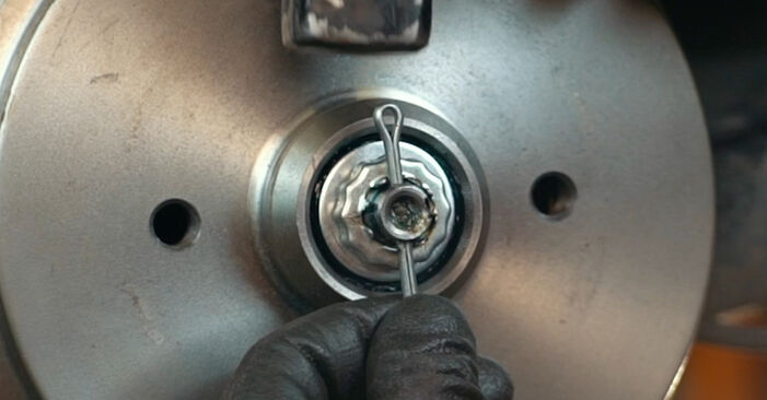 Changing Brake Drum on AUDI COUPE (89, 8B) 2.8 quattro 1991 by yourself