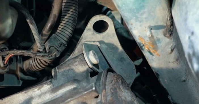Schimbați Set reparatie amreiaj complet la SEAT TERRA caroserie (024A) 1.3 D 1990 de unul singur