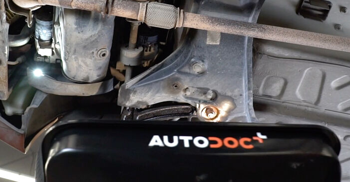 Come sostituire Filtro olio motore FIAT Fiorino MPV (225) 1.3 JTD Multijet (225BXB1A, 225BXB11) 2008 - manuali passo passo e video guide