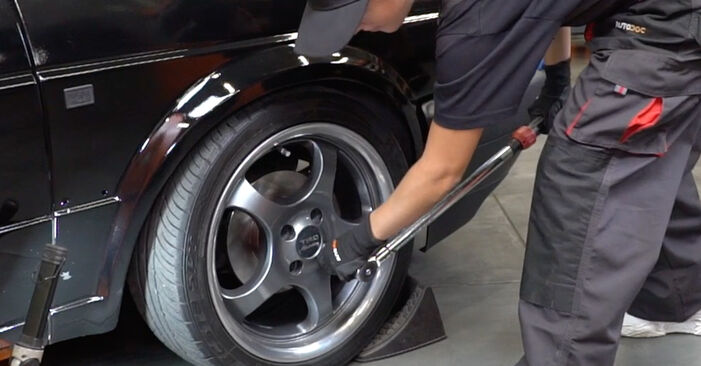 Hvor lang tid tager en udskiftning: Bremseskiver på SEAT CORDOBA - informativ PDF-manual