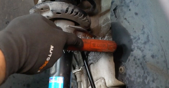 Replacing Strut Mount on Seat Toledo 3 2008 1.9 TDI by yourself