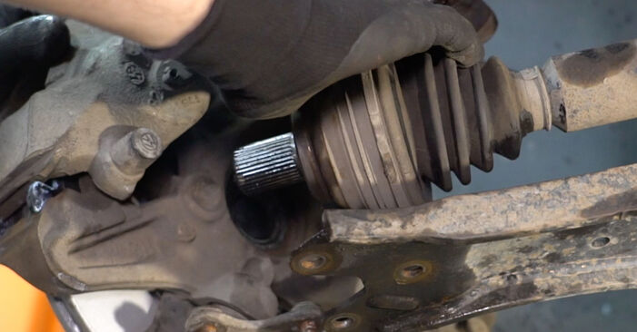 Replacing CV Joint on Skoda Octavia Mk2 2004 1.9 TDI by yourself