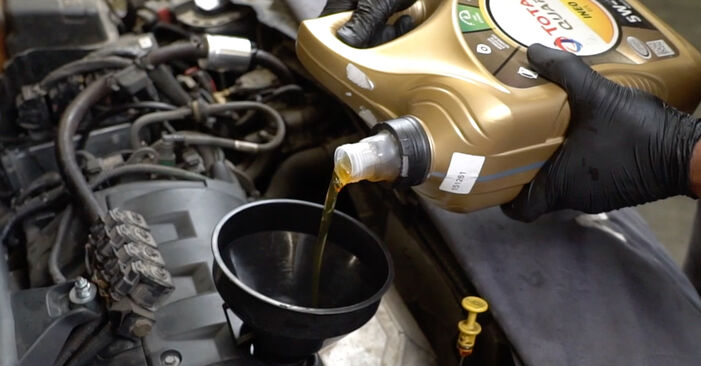 How to replace Oil Filter on PEUGEOT 207 Saloon 2012: download PDF manuals and video instructions