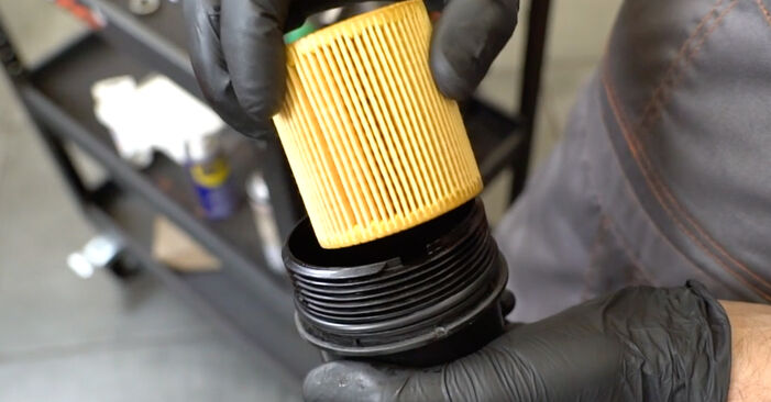 How to change Oil Filter on DS DS7 Crossback 2021 - tips and tricks