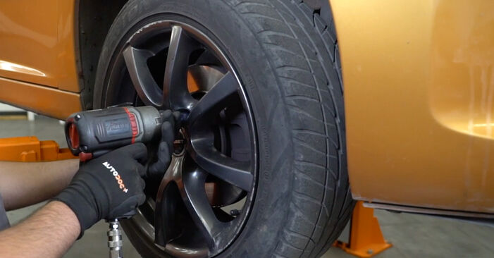 Wie man CITROËN DS3 Cabriolet 1.6 HDi 90 2014 Spurstangenkopf wechselt - Schritt-für-Schritt-Leitfäden und Video-Tutorials