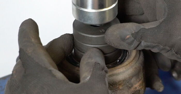 How to change Wheel Bearing on CITROËN DS3 2014 - tips and tricks