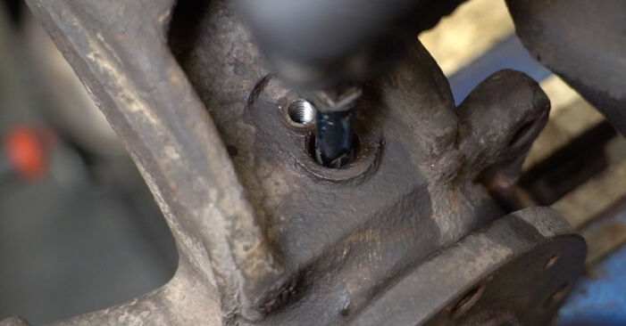 How to remove CITROËN BERLINGO 1.6 HDi 90 16V 2012 Wheel Bearing - online easy-to-follow instructions