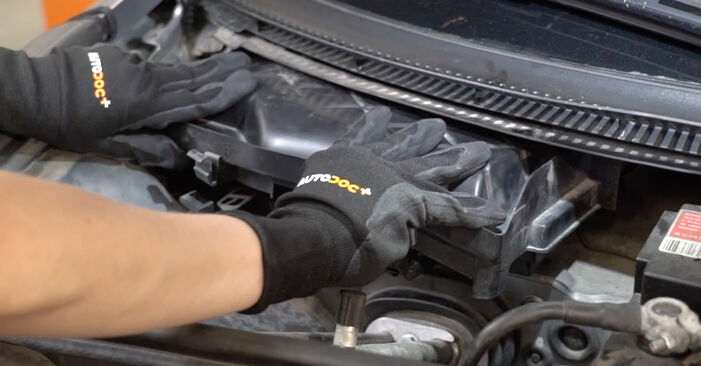 Jak wymienić Filtr powietrza kabinowy w SEAT Exeo Sedan (3R2) 1.6 2013: pobierz instrukcje PDF i instrukcje wideo