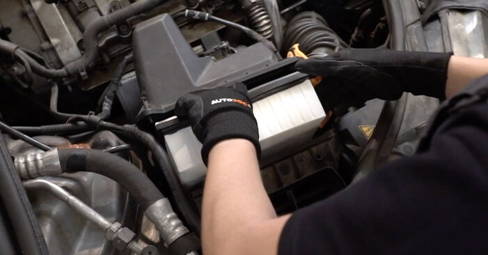 Replacing Air Filter on Seat Exeo st 2019 2.0 TDI by yourself