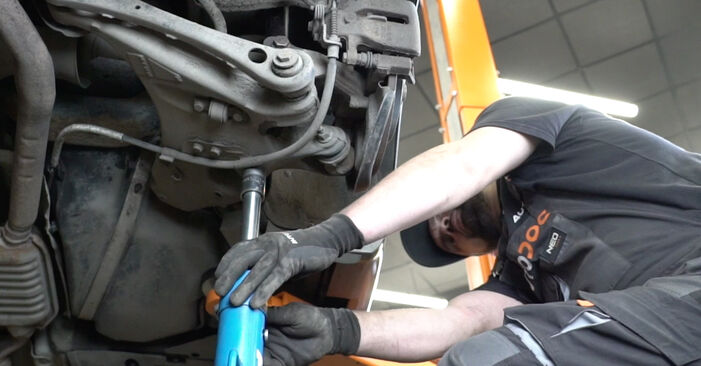 Replacing Shock Absorber on Seat Exeo st 2019 2.0 TDI by yourself