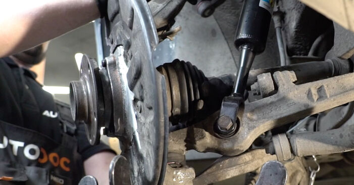 Need to know how to renew Wheel Bearing on SEAT EXEO 2015? This free workshop manual will help you to do it yourself