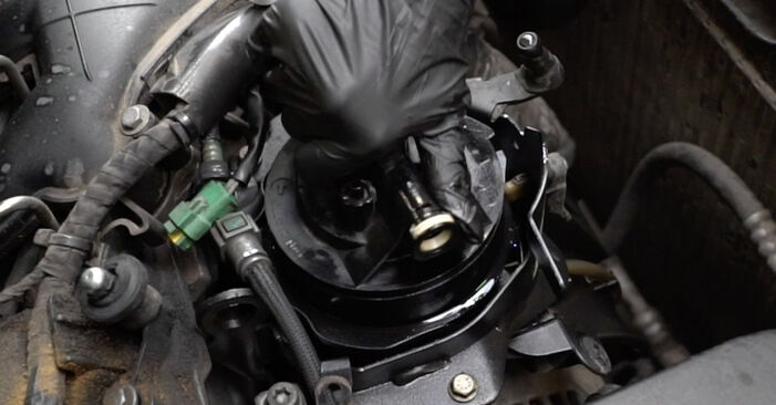 Hinweise des Automechanikers zum Wechseln von CITROËN Jumpy MPV (VF7) 2.0 HDi 125 2021 Kraftstofffilter