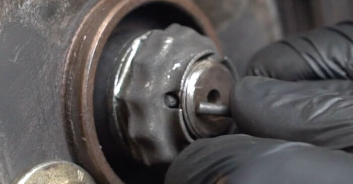 How to remove CITROËN BERLINGO 1.6 BlueHDi 100 2012 Suspension Ball Joint - online easy-to-follow instructions
