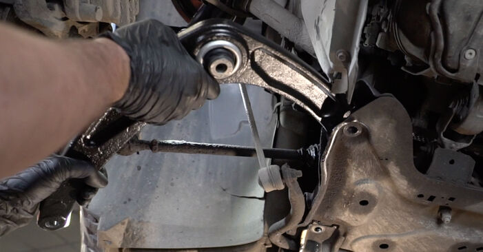 Wie schmierig ist es, selber zu reparieren: Querlenker beim Citroën C4 Mk1 1.6 16V Bio-Flex 2010 wechseln – Downloaden Sie sich Bildanleitungen