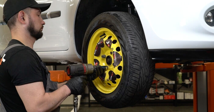 Nissan Juke f15 1.6 2012 Keilrippenriemen wechseln: Kostenfreie Reparaturwegleitungen