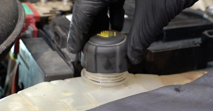Nissan Tiida SС11 1.5 dCi 2006 Water Pump + Timing Belt Kit replacement: free workshop manuals