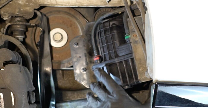 Jak wymienić Zestaw paska rozrządu NISSAN Micra III Hatchback (K12) 1.4 16V 2003 - instrukcje krok po kroku i filmiki instruktażowe