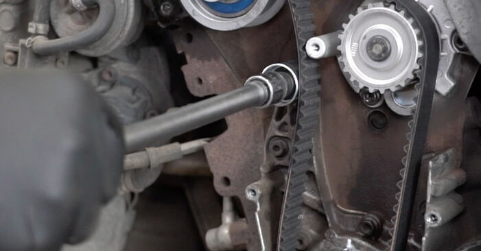 VW GOLF 2.0 TDI Water Pump + Timing Belt Kit replacement: online guides and video tutorials