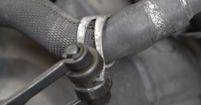 Jak zdjąć i wymienić Zestaw paska rozrządu + pompa wody VW Golf 6 Cabrio 1.4 TSI 2015 - łatwe w użyciu instrukcje online
