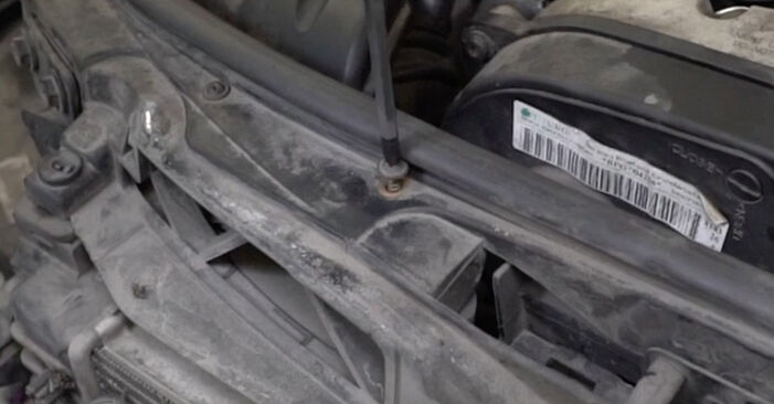 Wie problematisch ist es, selber zu reparieren: Wasserpumpe + Zahnriemensatz beim VW Golf 6 Cabrio 2.0 R 2011 auswechseln – Downloaden Sie sich bebilderte Tutorials