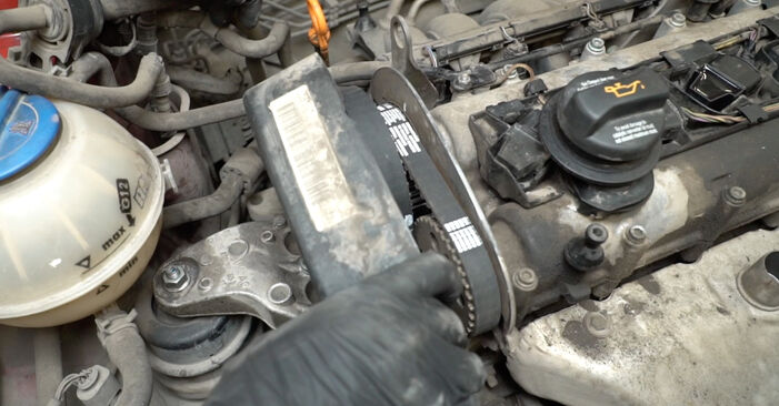 VW GOLF 2.0 TDI Water Pump + Timing Belt Kit replacement: online guides and video tutorials