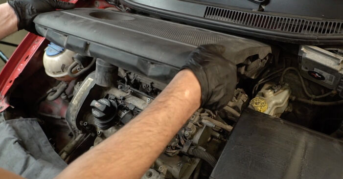 Как да демонтираме VW POLO 1.2 TSI 2013 Комплект зъбен ремък - онлайн лесни за следване инструкции