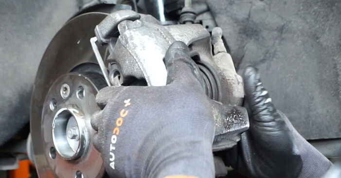 Wie schmierig ist es, selber zu reparieren: Radlager beim Volvo v70 bw 2.0 D4 2013 wechseln – Downloaden Sie sich Bildanleitungen