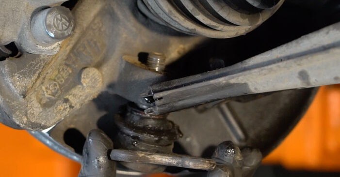 VW POLO 1.4 Suspension Ball Joint replacement: online guides and video tutorials