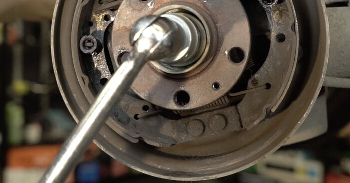Fabia II Combi (545) 1.2 TDI 2010 Wheel Bearing DIY replacement workshop manual