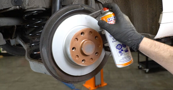 Wie schmierig ist es, selber zu reparieren: Bremssattel beim Seat Altea XL 2.0 TDI 4x4 2012 wechseln – Downloaden Sie sich Bildanleitungen
