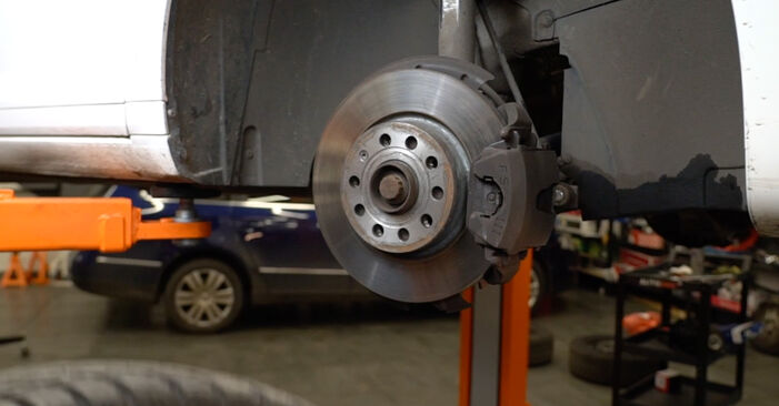 How to remove SEAT LEON 1.8 T Cupra R 2003 Brake Calipers - online easy-to-follow instructions