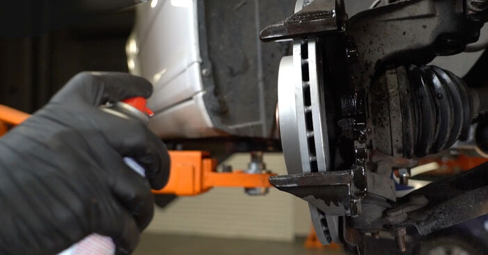 Wie Bremssattel SEAT Toledo IV Schrägheck (KG3) 1.6 (CFNA) 2013 austauschen - Schrittweise Handbücher und Videoanleitungen
