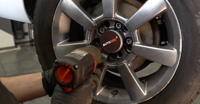 Seat Toledo 4 1.6 (CFNA) 2014 Molla Ammortizzatore sostituzione: manuali dell'autofficina