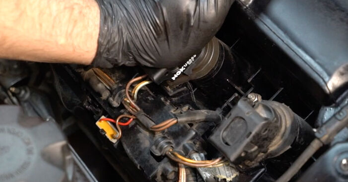 Cewka zapłonowa w MINI Cabrio (R57) Cooper S 2012 samodzielna wymiana - poradnik online