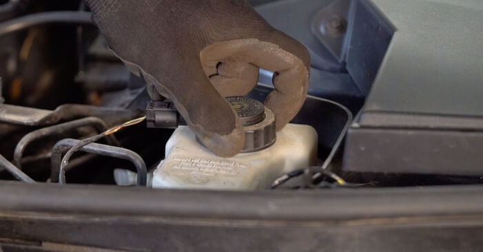 MINI Hatchback (R56) 1.6 Cooper Klocki wymiana: przewodniki online i samouczki wideo