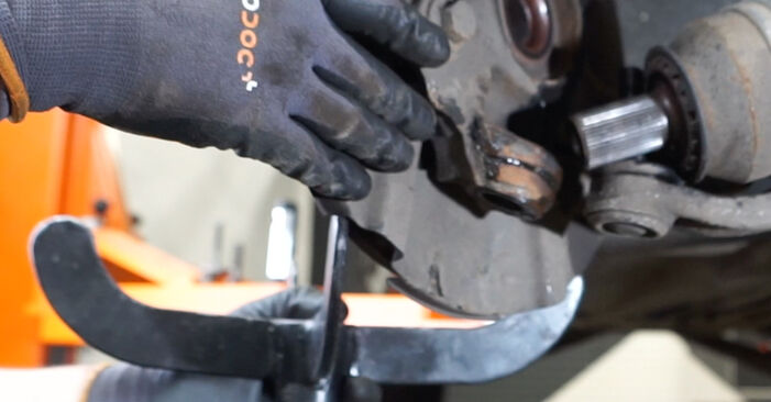 Wie lange braucht der Teilewechsel: Stoßdämpfer am Volvo XC70 Kombi 2015 - Einlässliche PDF-Wegleitung