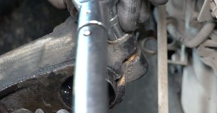 Volvo XC70 Kombi 2.4 D / D4 AWD 2009 Stoßdämpfer wechseln: Gratis Reparaturanleitungen