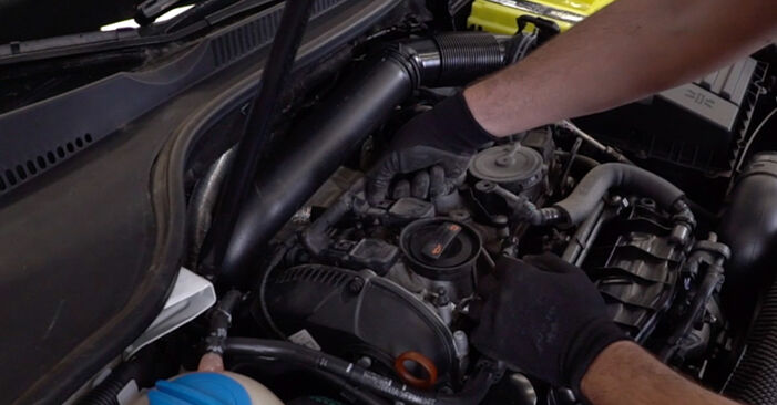 Cómo reemplazar Bobina de Encendido en un AUDI R8 Spyder (427, 429) 5.2 FSI quattro 2011 - manuales paso a paso y guías en video