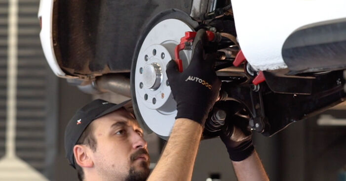 Wie schmierig ist es, selber zu reparieren: Radlager beim AUDI Q3 Sportback (F3N) 35 TFSI Mild Hybrid 2019 wechseln – Downloaden Sie sich Bildanleitungen