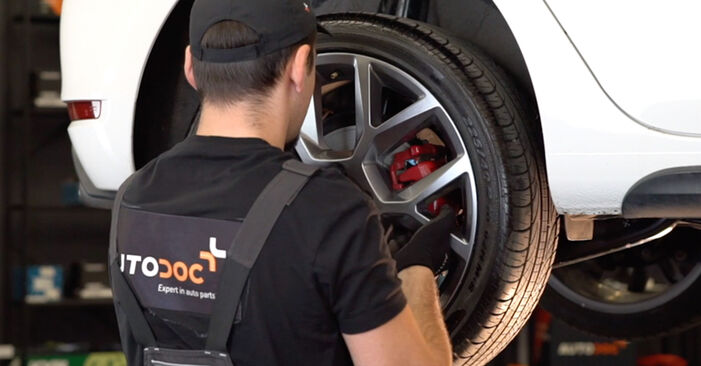 Bytte T-Roc Cabrio (AC7) 1.0 TSI 2024 Hjullager – gjør det selv med vår veiledning