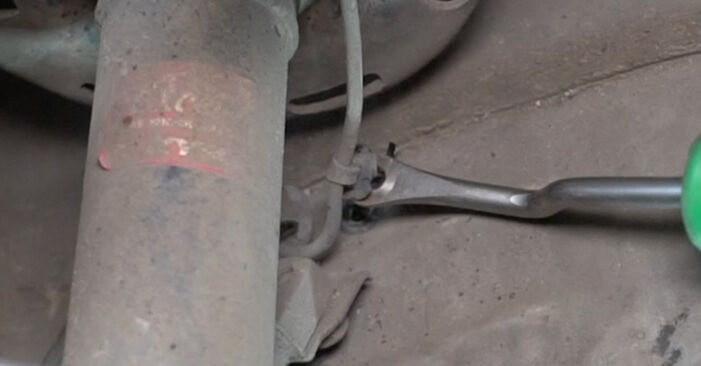 Mudar Sensor de ABS no Honda Civic 8 2013 não será um problema se você seguir este guia ilustrado passo a passo